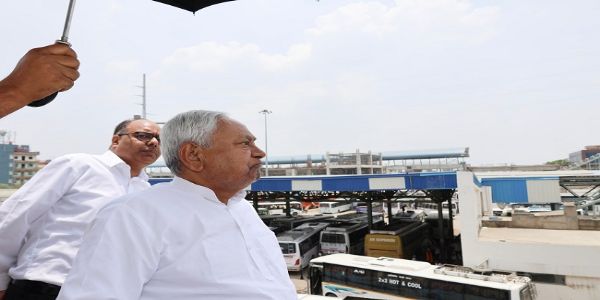 मुख्यमंत्री ने निर्माणाधीन मीठापुर-महली एलिवेटेड पथ का लिया जायजा