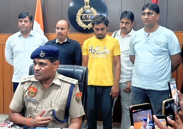 पुलिस हिरासत में 11 चोरियां करने वाला चोर