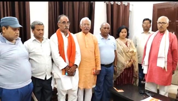 शोक व्यक्त करते
