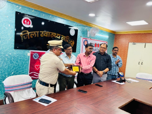 रकतदाता दिवस पर माैजूद अतिथिगण