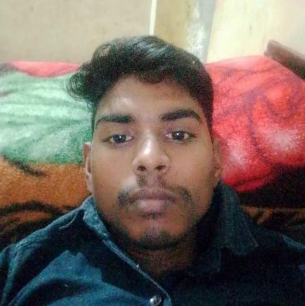 सड़क हादसे में मृतक शनि की फाइल फोटो