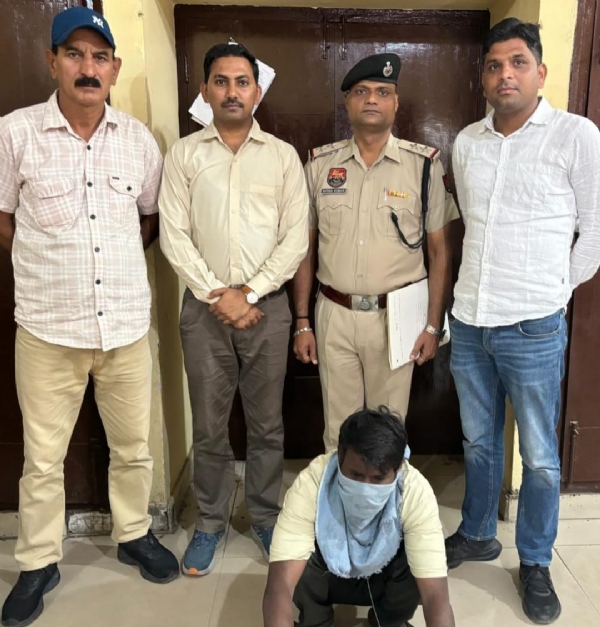 आरोपी पुलिस की गिरफ्त में