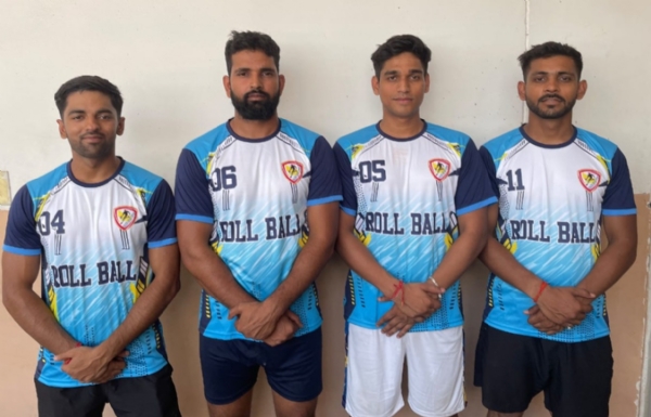 राष्ट्रीय रोल बॉल प्रतियोगिता के लिए चयनित मुरादाबाद के शिवओम सैनी, गोविंद गौर, सचिन सैनी और खेतान सैनी।