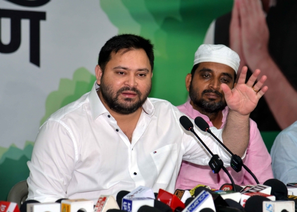 नेता  विरोधी दल  तेजस्वी यादव का संवाददाता सम्मेलन