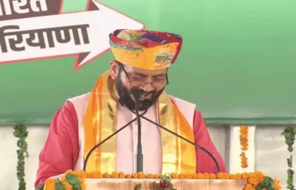 रेवाड़ी में धन्यवाद रैली को संबोधित करते हुए मुख्यमंत्री नायब सिंह सैनी।