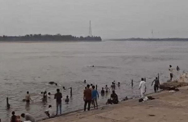 नर्मदापुरमः विवेकानंट घाट पर नहाते समय नर्मदा नदी में डूबे दो युवक