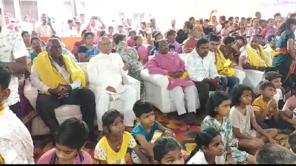 पहाड़ी पूजा में पहुंचे विधायक सरयू राय और जनसैलाब