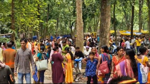 प्रसिद्ध हरियाणा मेला में पूजा करते विधायक संजू सरदार और जनसेवक