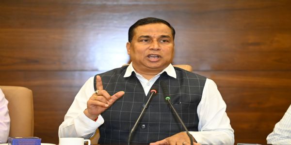 गौरव गोगोई देशद्रोही, जनता से माफी मांगनी चाहिए: मंत्री जयंत