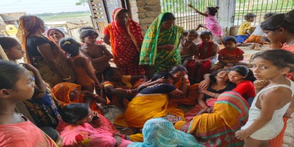 सड़क दुर्घटना में दो युवको की मौत