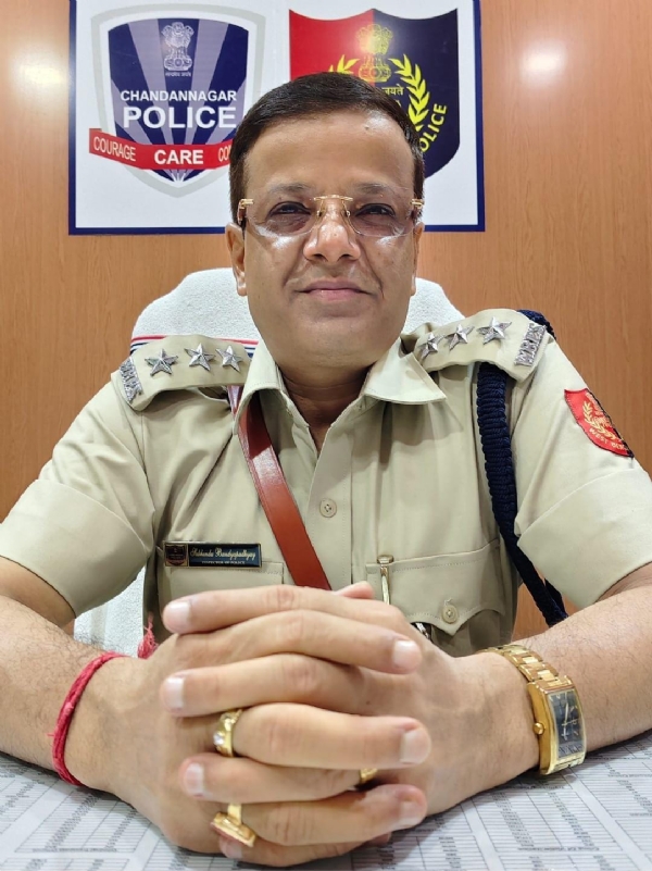 चंदननगर थाना प्रभारी शुभेंदु बनर्जी