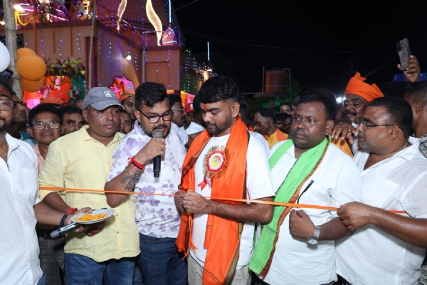 उद्घाटन करते टाइगर जयराम महतो