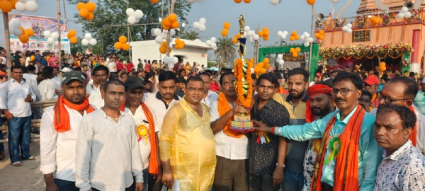 कार्यक्रम में शामिल लोग