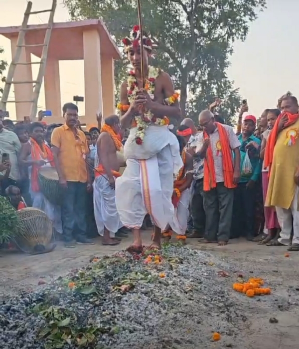 मुंडा पूजा में दिखी श्रद्धालुओं की आस्था