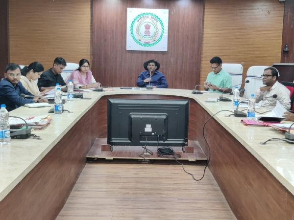 धरती आबा। धरती आबा।