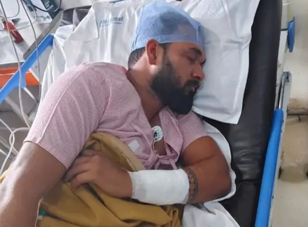 अस्पताल में उपचारधीन सुनील