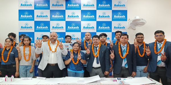 आकाश इंस्टीट्यूट ने रचा इतिहास: नीट यूजी की टॉप 100 में 29 छात्रों ने बनाई जगह