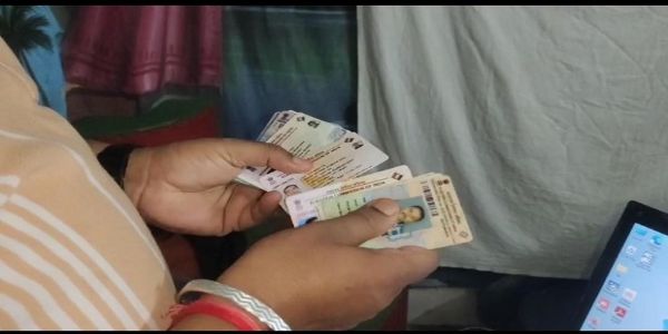 सिलीगुड़ी में फर्जी आधार, वोटर और पैन कार्ड सेंटर का भंडाफोड़