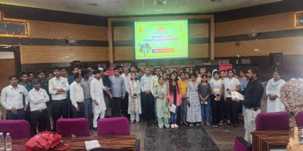 युवाओं को आत्मनिर्भर बनने, स्वरोजगार के अवसरों का लाभ उठायें : जयश्री