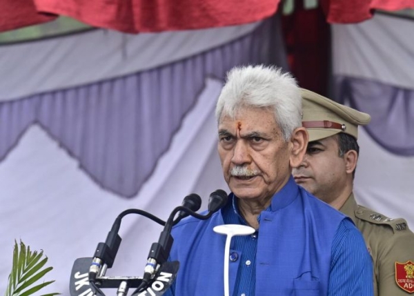 मुझे जम्मू-कश्मीर पुलिस के हमारे बहादुर कर्मियों और अधिकारियों पर गर्व है-उपराज्यपाल