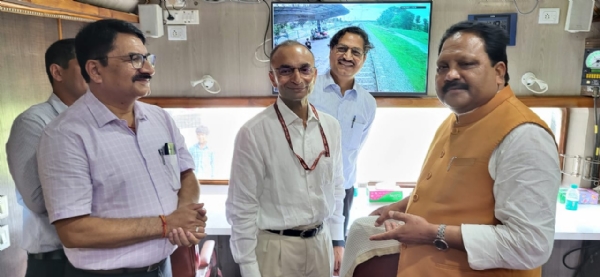 अररिया फोटो: एनएफ रेलवे के जीएम और सांसद