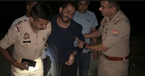 गिरफ़्तार अभियुक्त गिरफ़्तार अभियुक्त