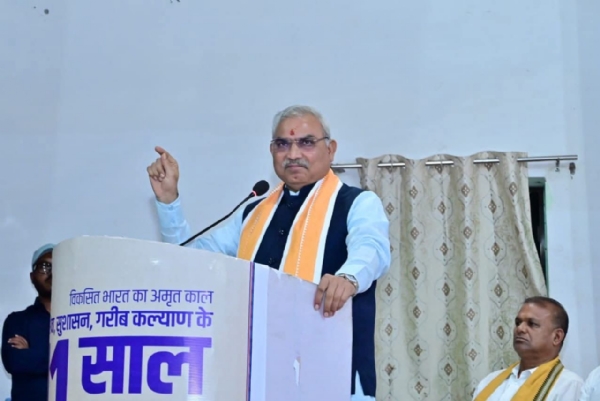 प्रोफेशनल मीट कार्यक्रम को सम्बोधित करते राष्ट्रीय सह संगठन महामंत्री शिवप्रकाश