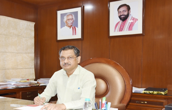 सोनीपत: डीसीआरयूएसटी के कुलगुरु श्रीप्रकाश सिंह जानकारी देते हुए। सोनीपत: डीसीआरयूएसटी के कुलगुरु श्रीप्रकाश सिंह जानकारी देते हुए।