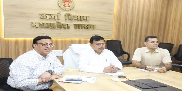 जो अधिकारी जिम्मेदारी का निर्वहन नहीं कर पा रहे उन्‍हें रिप्लेस करें : ऊर्जा मंत्री तोमर