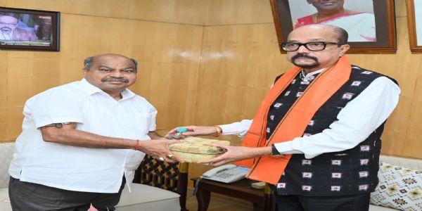 राज्यपाल डेका को रथ यात्रा के लिए दिया गया निमंत्रण