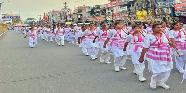 राष्ट्र सेविका समिति की सेविकाओं ने शहर में भव्य पथ संचलन निकाला