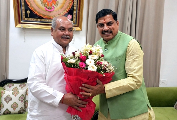मप्रः मुख्यमंत्री डॉ. यादव ने विधानसभा अध्यक्ष तोमर से की सौजन्य भेंट