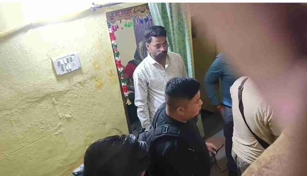 मां और भाई से की पूछताछ