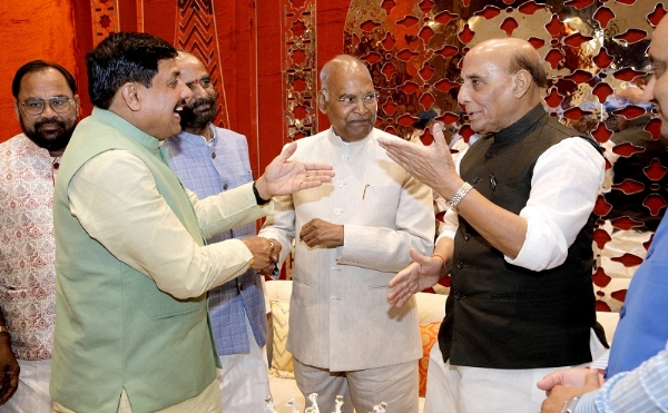मप्रः मुख्यमंत्री डॉ. यादव नई दिल्ली में विवाह समारोह में शामिल हुए