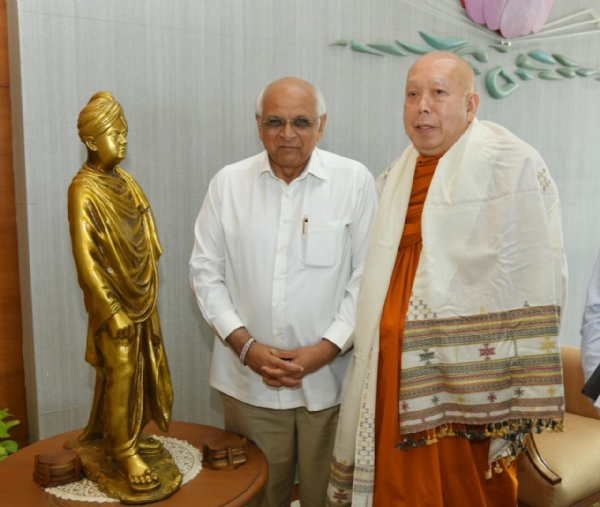 ગાંધીનગર ખાતે મુલાકાત લીધી