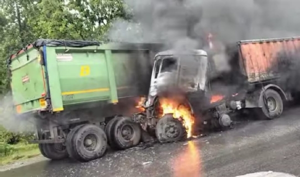 ट्रक में लगी आग