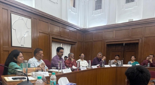 डीयू के कुलपति