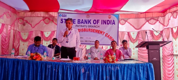 कैंप में शामिल लोग कैंप में शामिल लोग