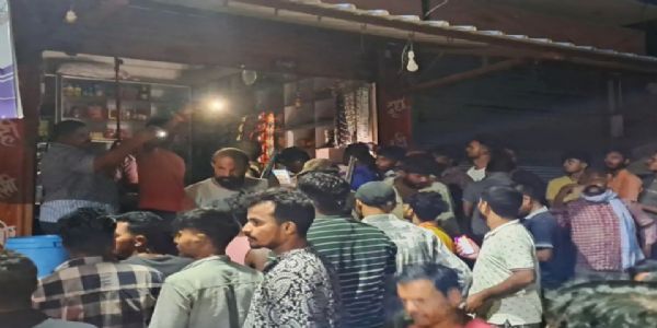 किराना कारोबारी के बेटे की दुकान में फांसी से लटका मिला शव,पुलिस जांच में जुटी
