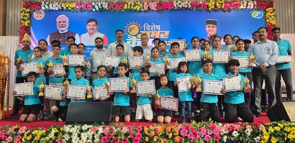 विशेष समर कैंप 2025: ग्रीष्मकालीन खेल प्रशिक्षण शिविर का समापन