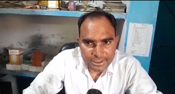 लक्सर के उद्यान अधिकारी प्रताप सिंह, जिन पर लगाए गए भ्रष्टाचार के आरोपों को उन्होंने सिरे से खारिज किया और शिकायतकर्ता के खिलाफ कानूनी कार्रवाई की तैयारी में हैं।