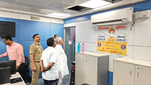 भीलवाड़ा सांसद दामोदर अग्रवाल ने किया पुलिस कंट्रोल रूम का निरीक्षण, जर्जर भवनों के पुनर्निर्माण की जताई जरूरत