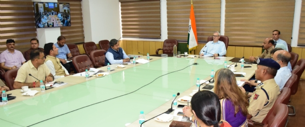 मुख्यमंत्री उमर ने जम्मू संभाग में गर्मी के मौसम के लिए आवश्यक सेवाओं और आपूर्ति की समीक्षा की