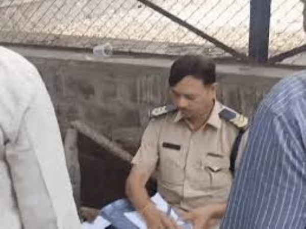 सड़क हादसे में छात्रा की माैत