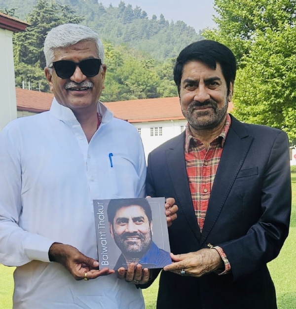 पद्मश्री बलवंत ठाकुर ने गजेंद्र सिंह शेखावत से की भेंट, जम्मू-कश्मीर की सांस्कृतिक स्थिति पर चर्चा
