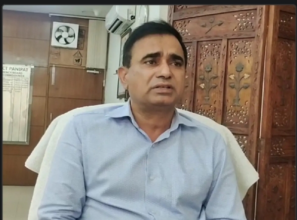 जिला उपायुक्त वीरेंद्र दहिया