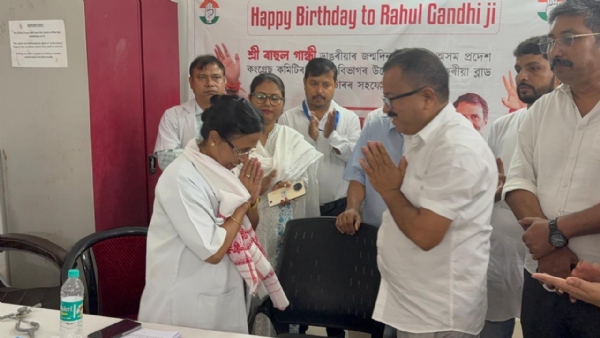 राहुल गांधी के जन्मदिन पर राजीव भवन में आयोजित रक्तदान शिविर की तस्वीर।