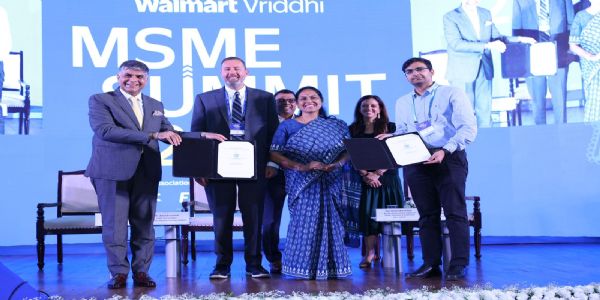 ‘वॉलमार्ट ‘वृद्धि’ कार्यक्रम का जारी फोटो