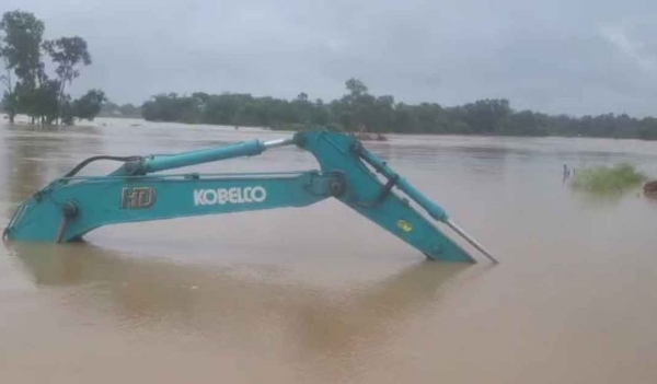 बांकुरा पश्चिम मेदिनीपुर में बाढ़ जैसा हालत बांकुरा पश्चिम मेदिनीपुर में बाढ़ जैसा हालत