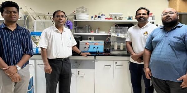 आईआईटी गुवाहाटी द्विवारा कसित की 20 रुपये में एक हजार लीटर फ्लोराइड मुक्त पानी की तकनीक से संबंधित तस्वीर।